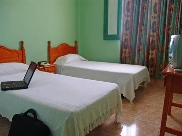 Pension Cardona Arrecife  Esterno foto